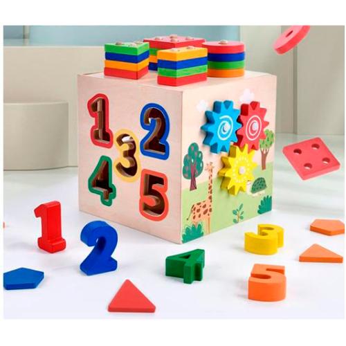 Дерев'яна іграшка Центр розвиваючий куб, 14,5*15,5*14,5см, цифри 1*5, шестерні, геометрика, шестерні, годинник, лабіринт, геометричні фігури, в кор. 18*16,5*16,5см 