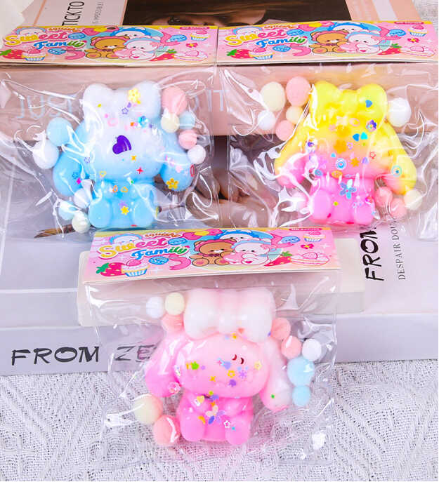 Гра антистрес C 71222 (24) ЦІНА ЗА 16 ШТУК В БЛОЦІ, герой, висота 8 см, блискітки, м'які кульки, градієнт, в коробці