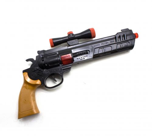 Пістолет-тріскачка з прицілом